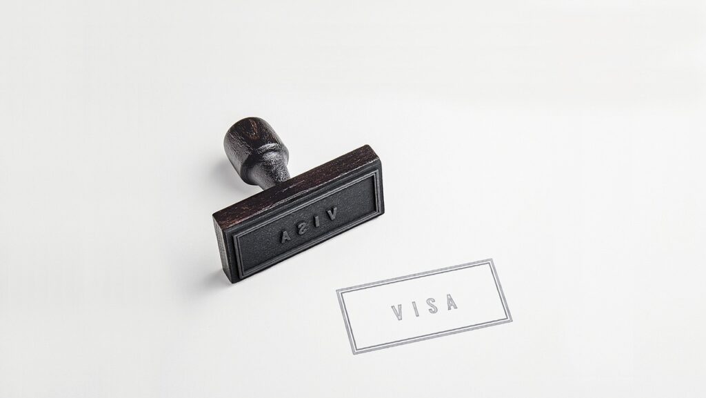 how to get freelance visa UAE