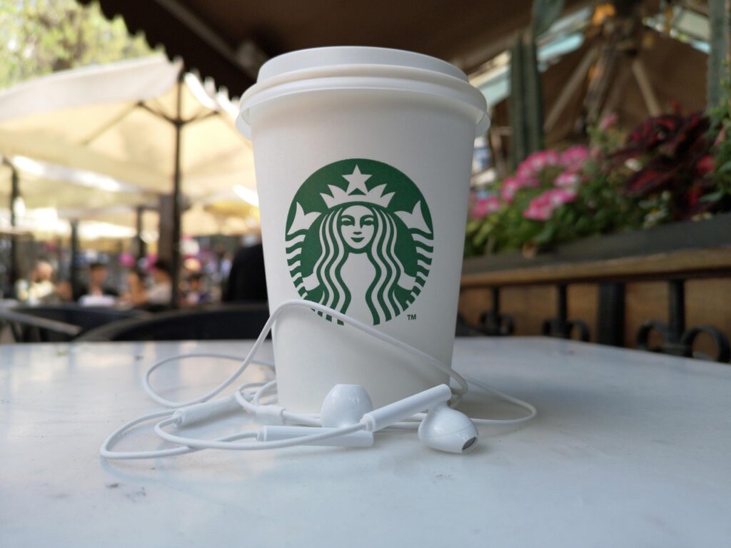 coffee, hot, morning, cup, coffee cup, drink, caffeine, breakfast, cappuccino, espresso, food, aroma, fresh, taste, restaurant, latte, table, good morning, cafe, music, headphone, starbucks
