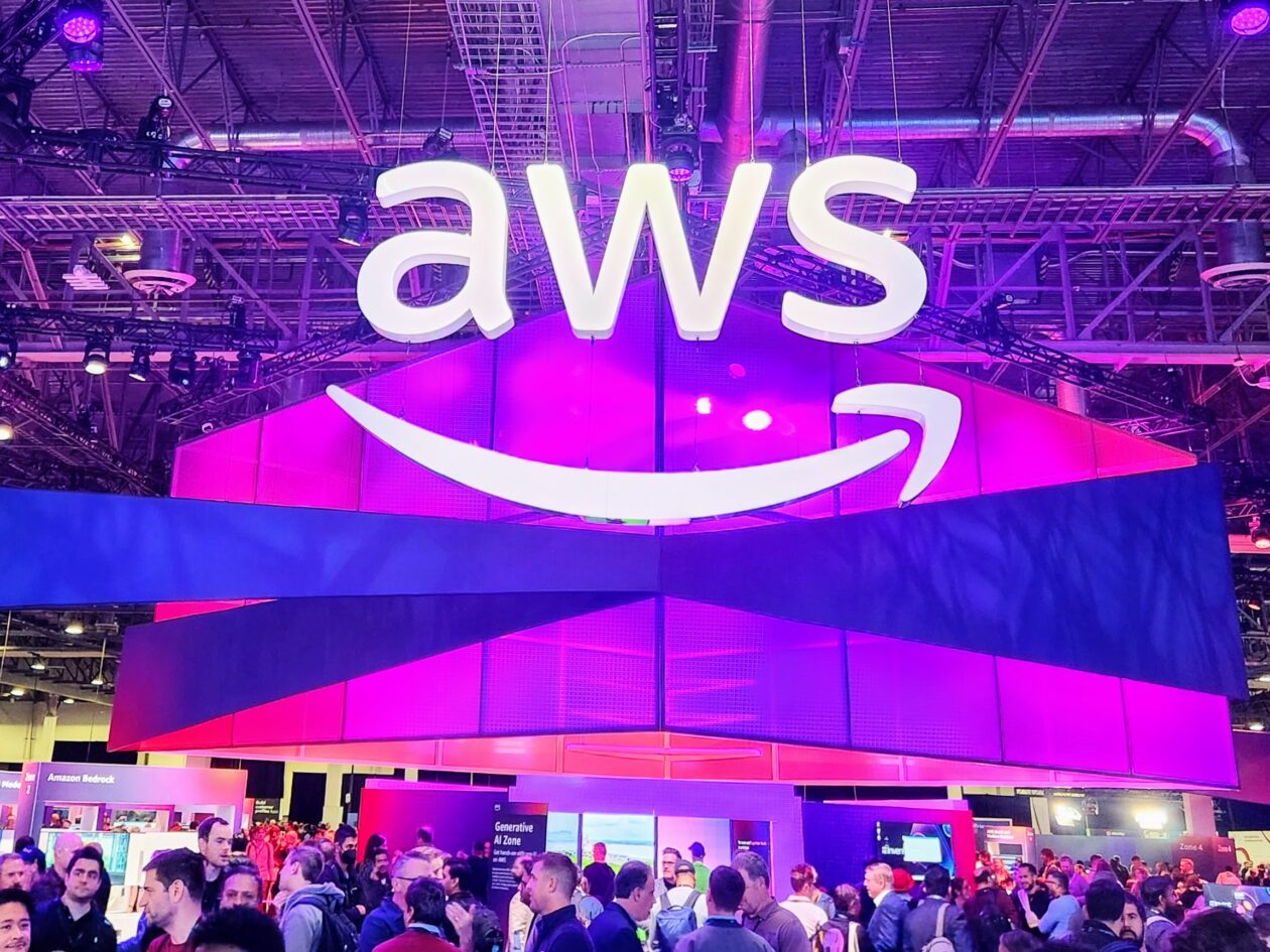 As businesses adopt cloud-based AI at scale, Amazon’s chip ecosystem is set to influence everything from enterprise automation to scientific research. The billion-plus milestone is merely the start of what appears to be a new era in cloud-powered intelligence.